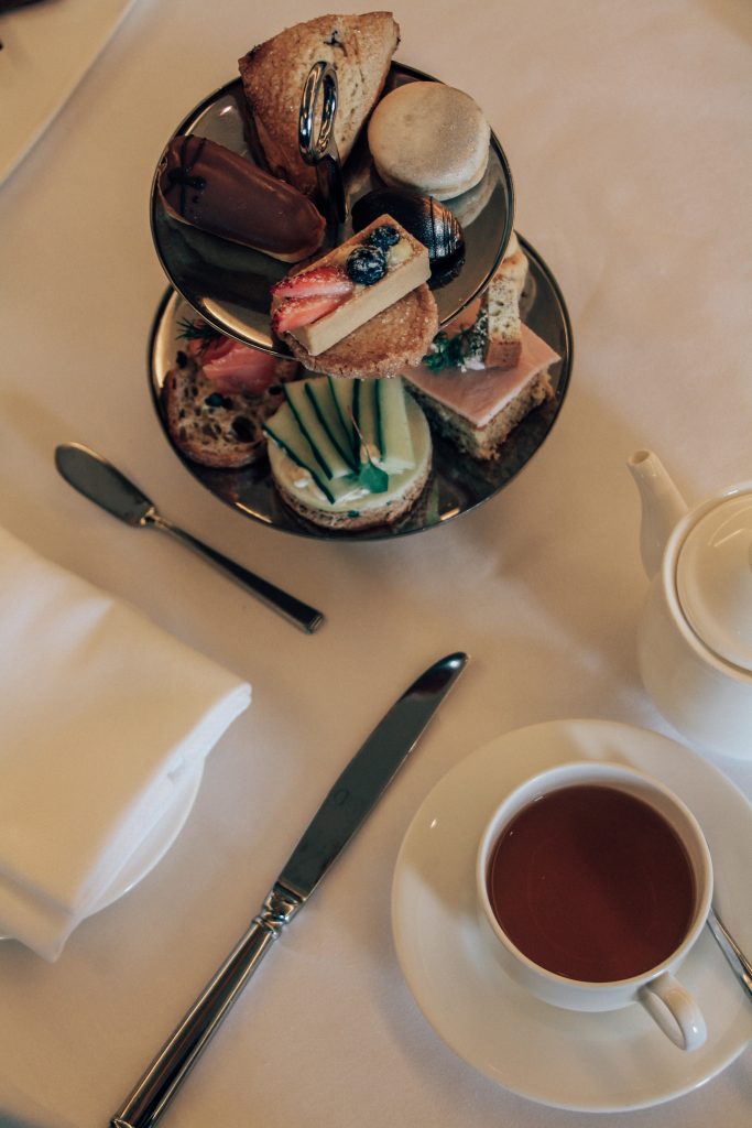 high tea at peacock alley