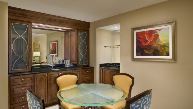 deluxe suite dining area