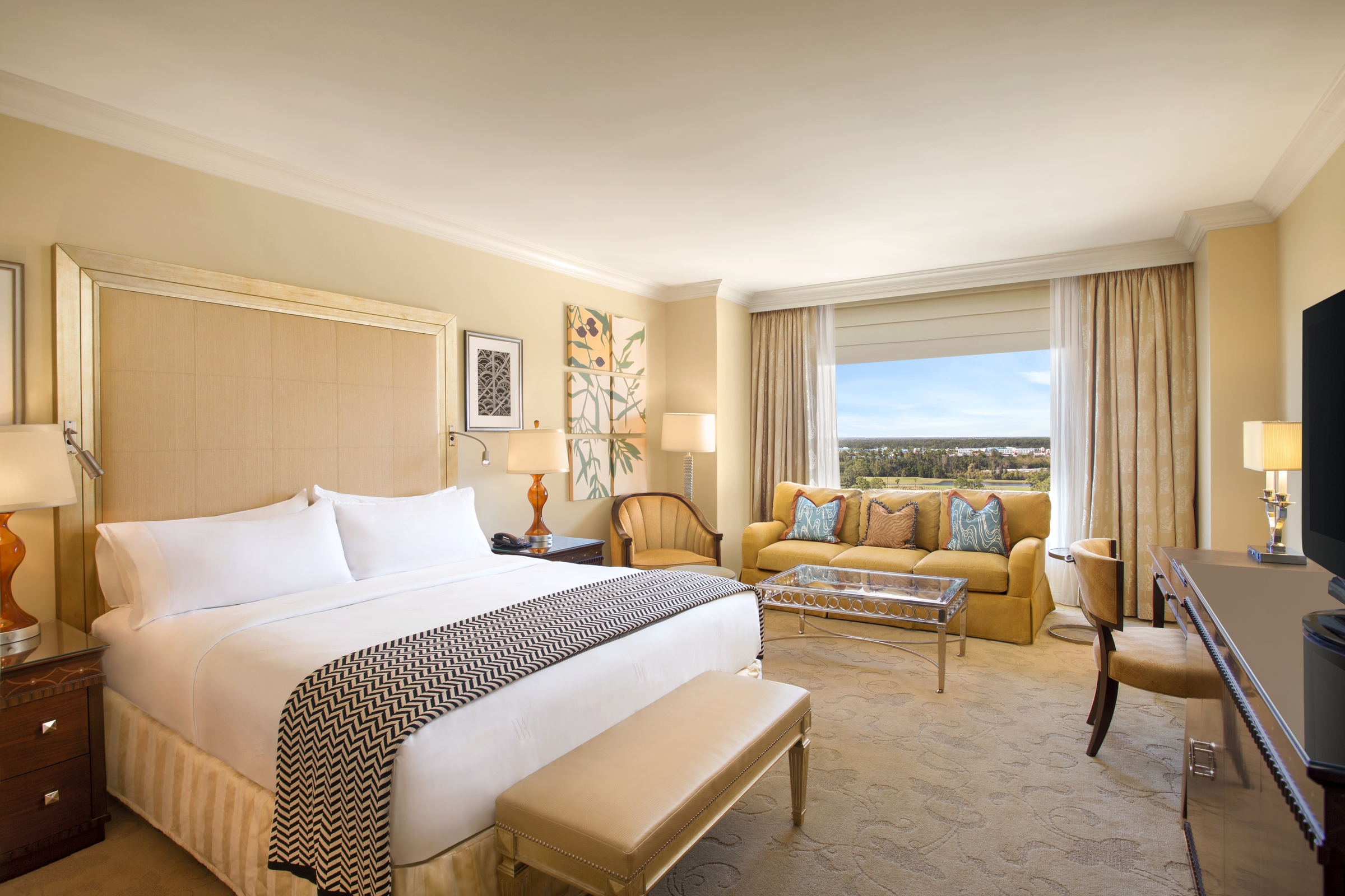 king deluxe guest room with sofa bed