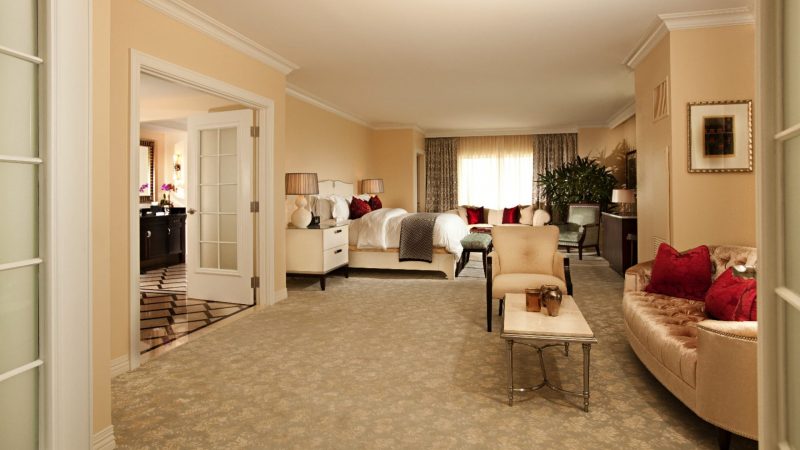Guest Floors & Rooms