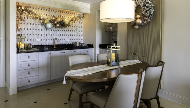 Sparkle & Shine Suite Kitchen