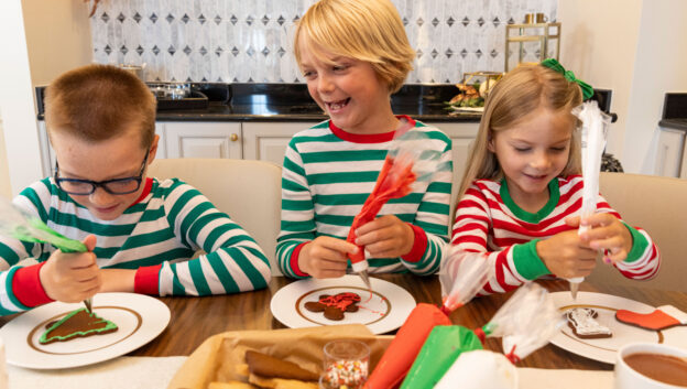 Kids cookie Decorating