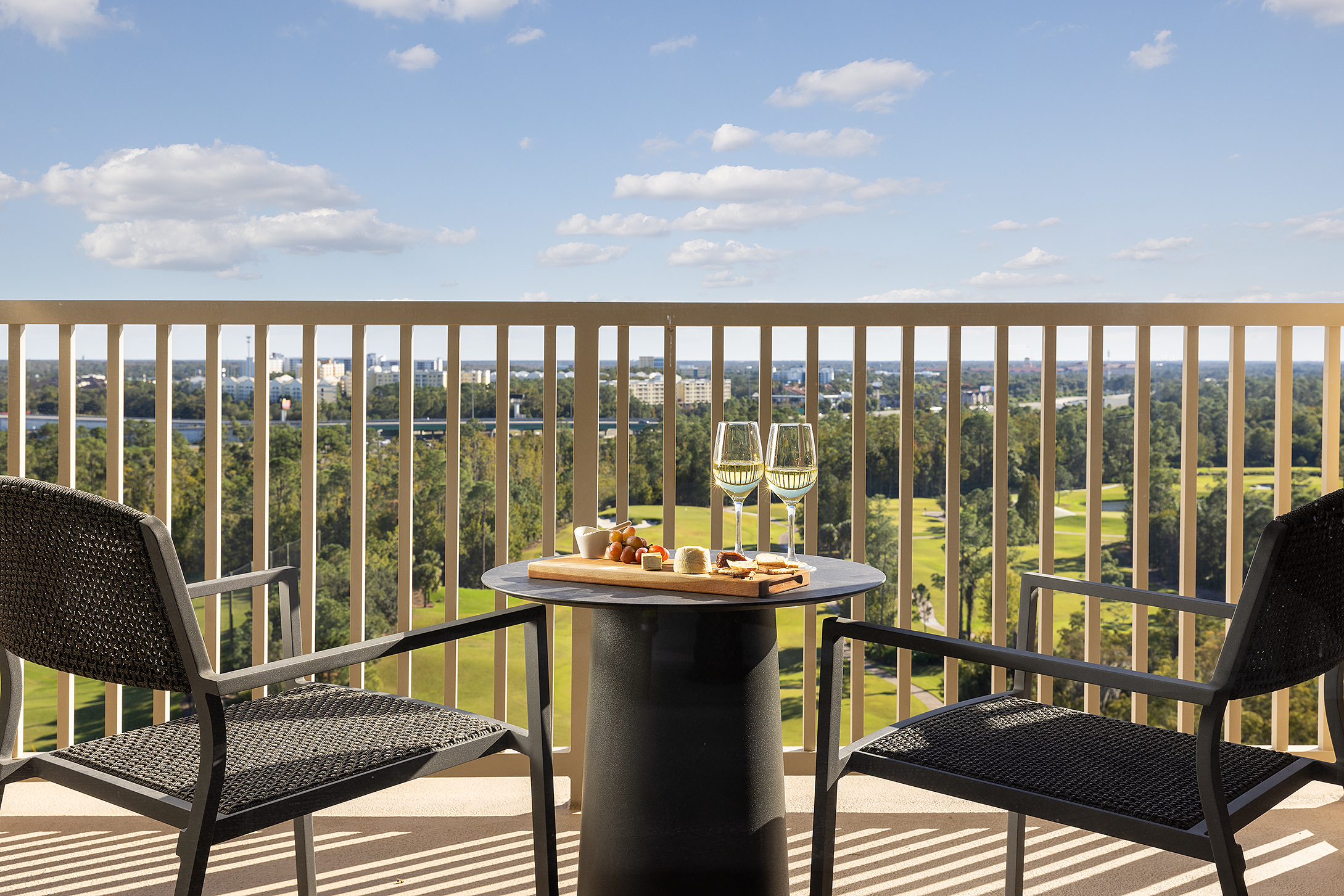 deluxe suite dining area