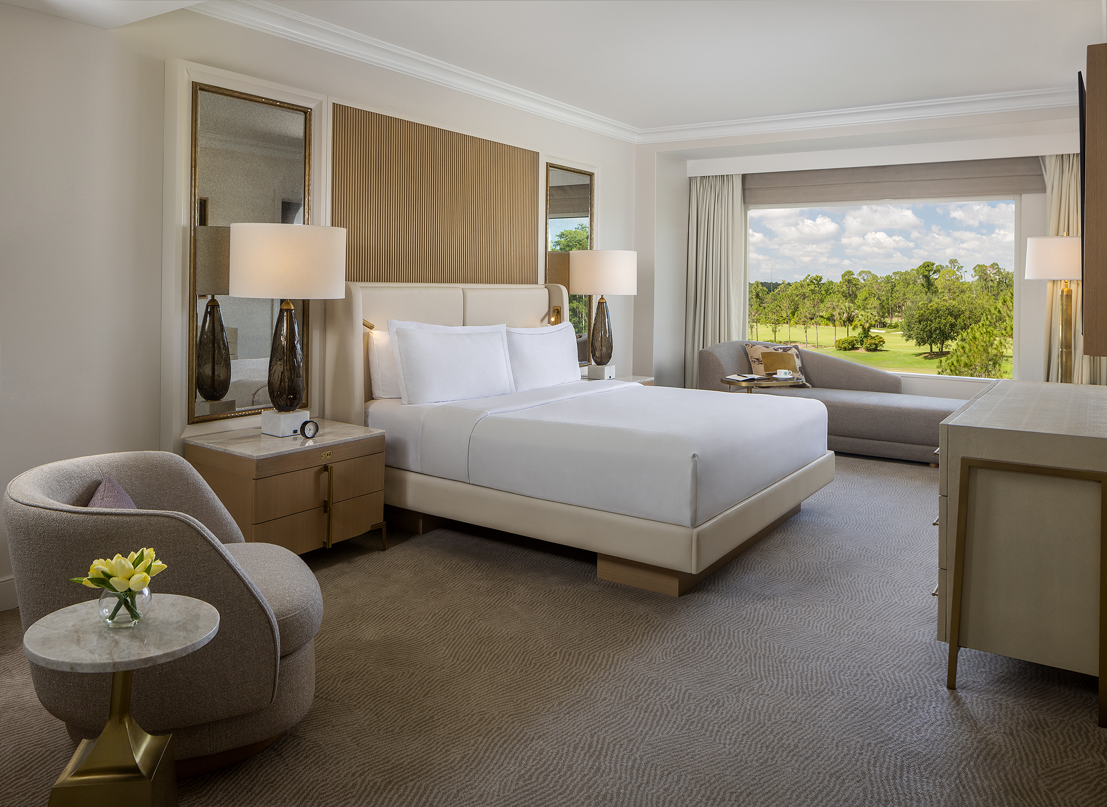 Governor's Suite King bedroom