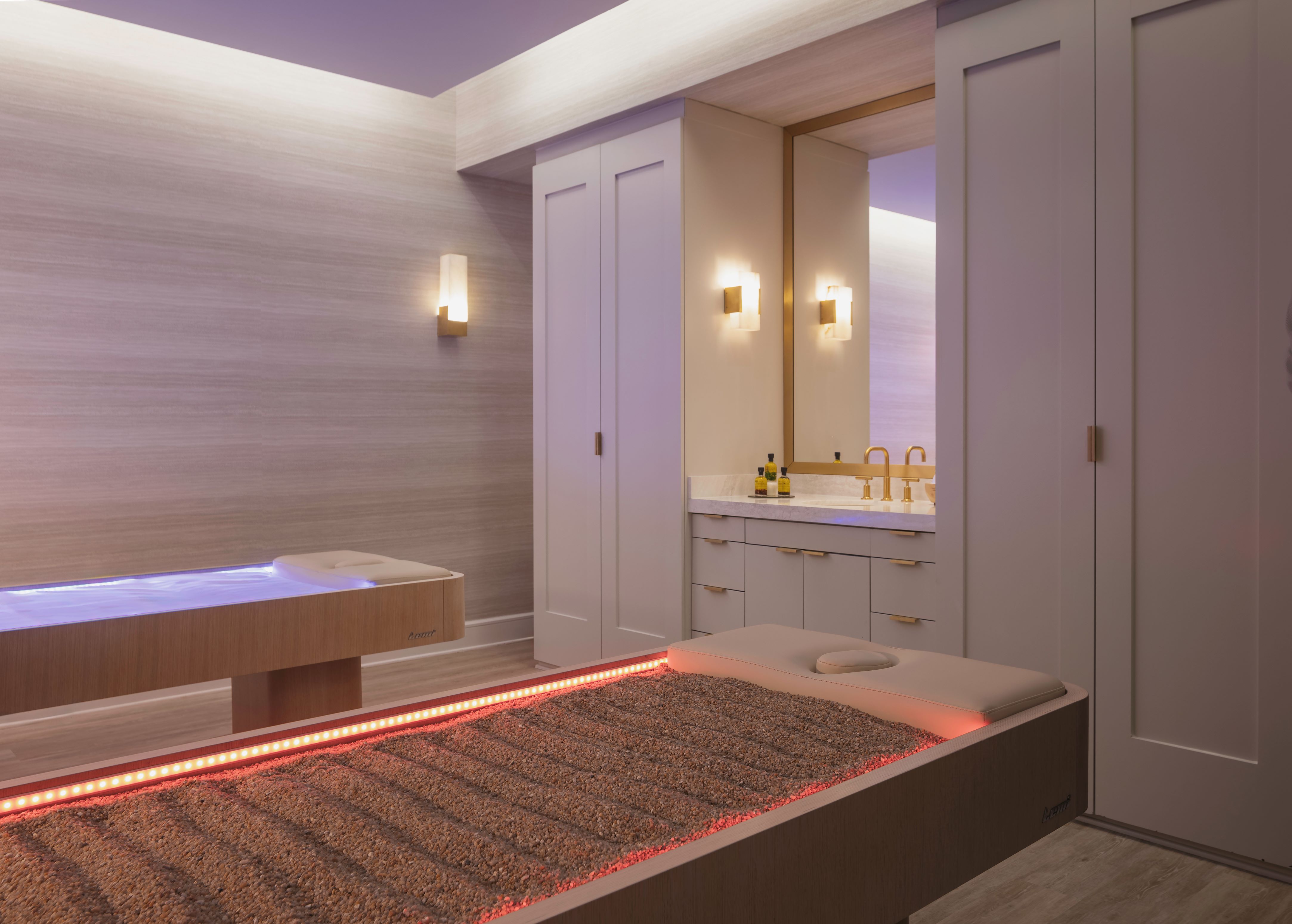 Isle of Serenity - sand and sea treatment